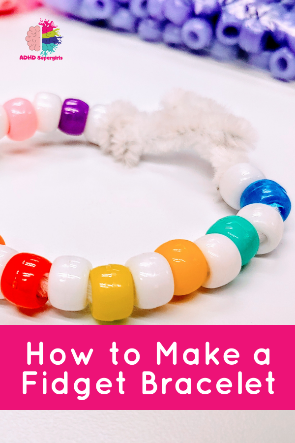 Lean how to make a fidget bracelet the easy way! All you need is two easy-to-find craft supplies and your bracelet is ready in 5 minutes!